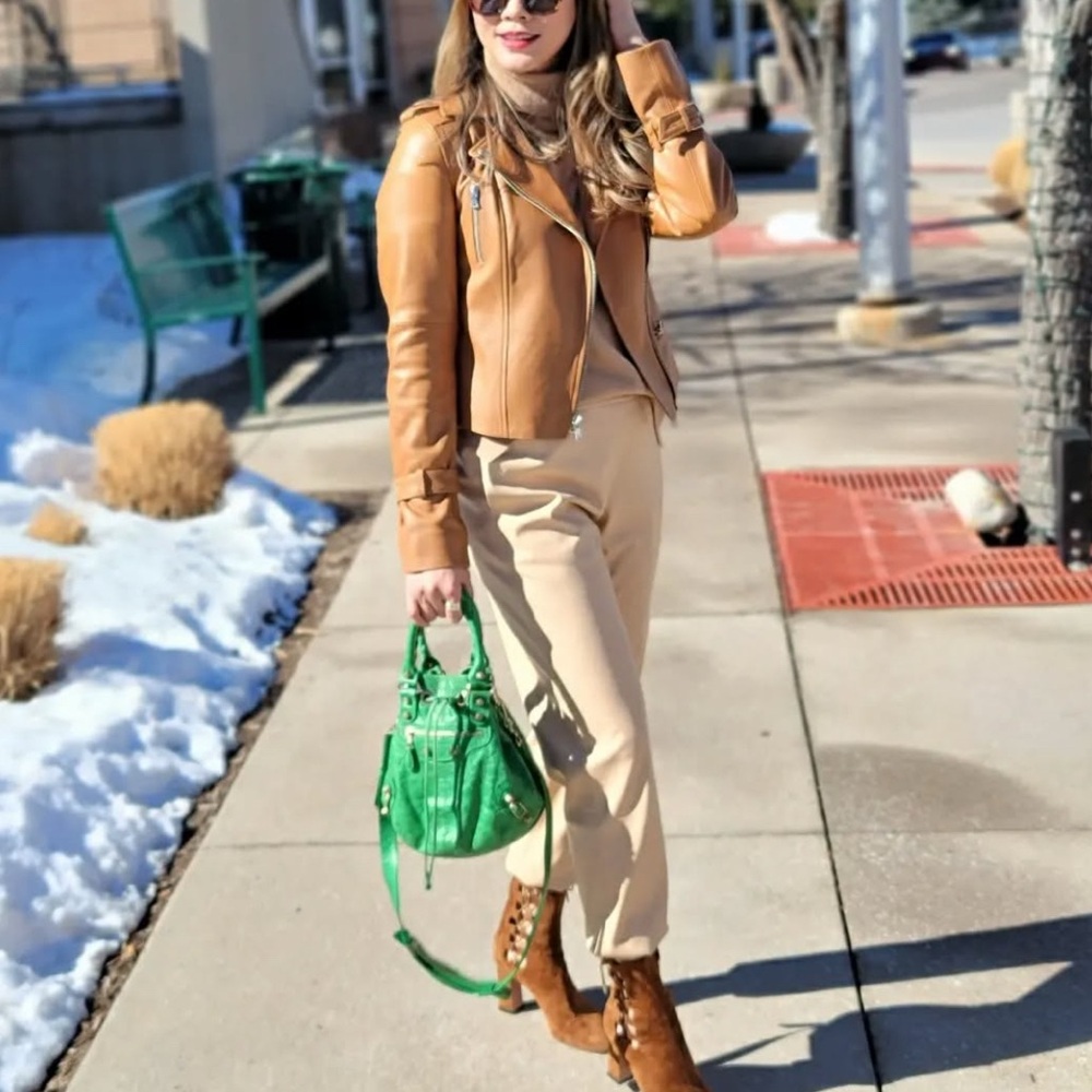 Alice + Olivia Cream Ankle Pants